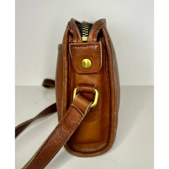 Vintage Coach Taylor British Tan Crossbody - Picture 4 of 9